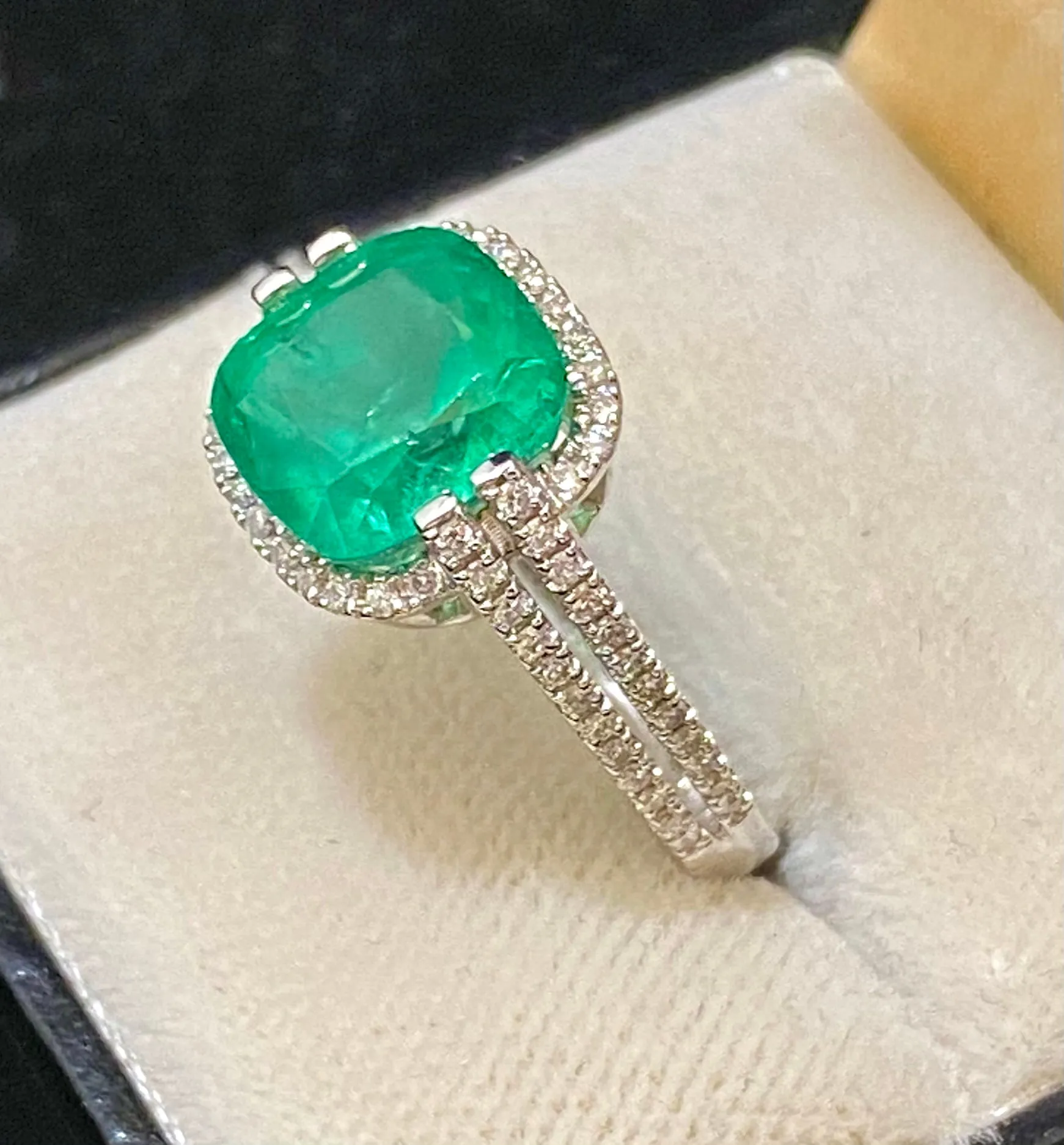 1960's Antique Intricate 18K White Gold Emerald & 70-Diamond Ring - $50K Appraisal Value w/CoA}