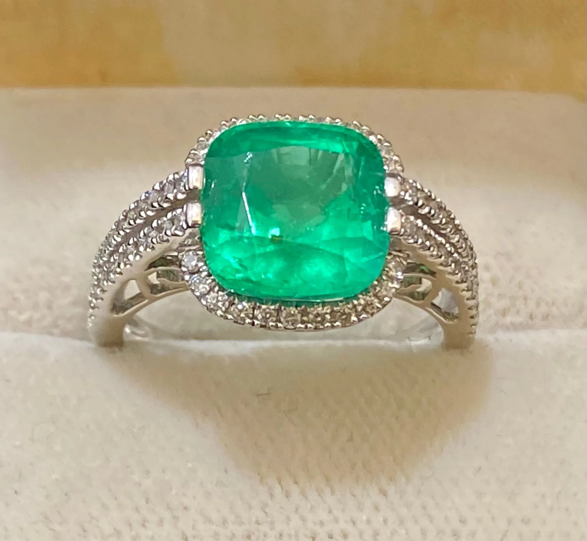 1960's Antique Intricate 18K White Gold Emerald & 70-Diamond Ring - $50K Appraisal Value w/CoA}