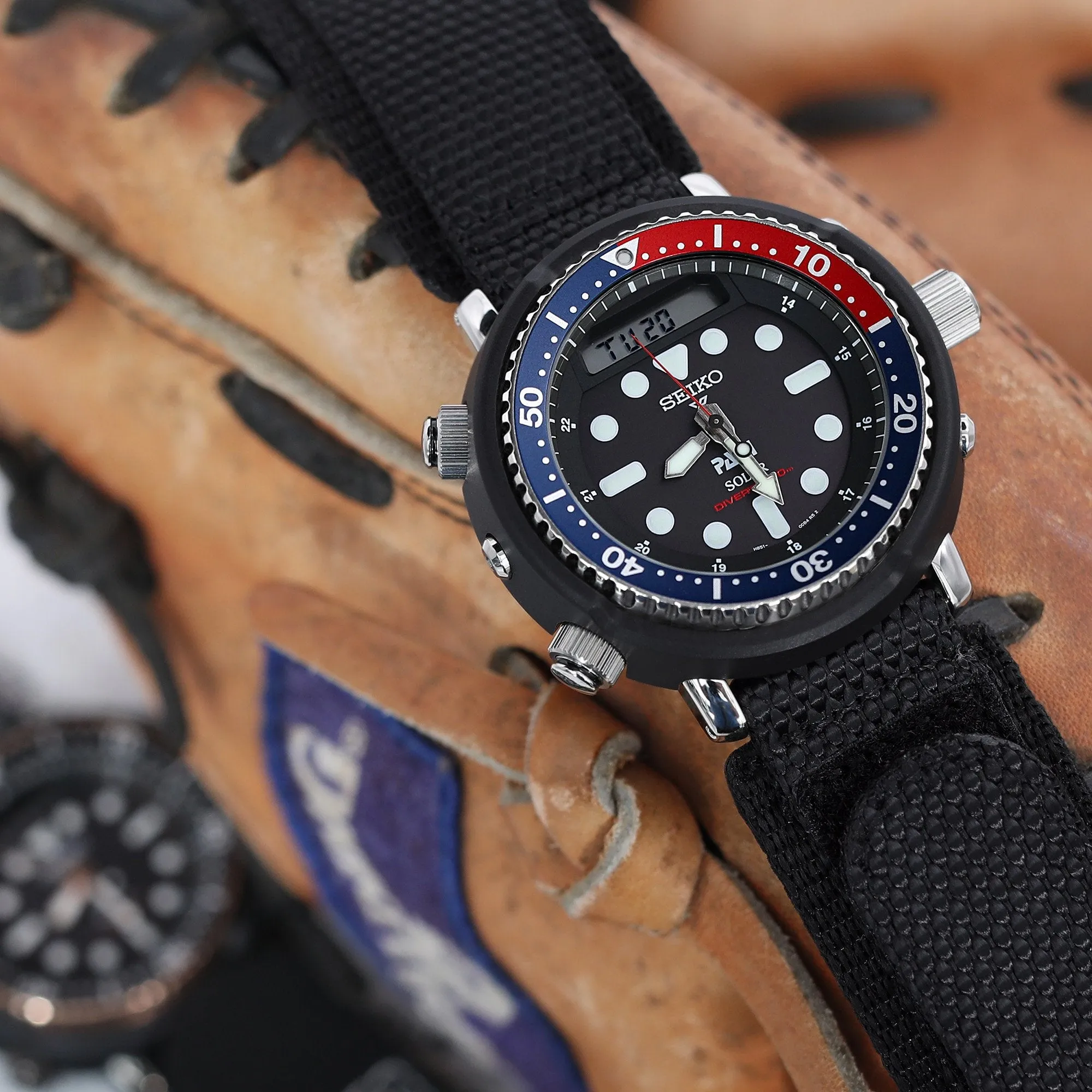 20mm, 22mm, 23mm, 24mm MiLTAT Honeycomb Black Nylon Velcro Fastener Watch Strap Sandblasted Buckle