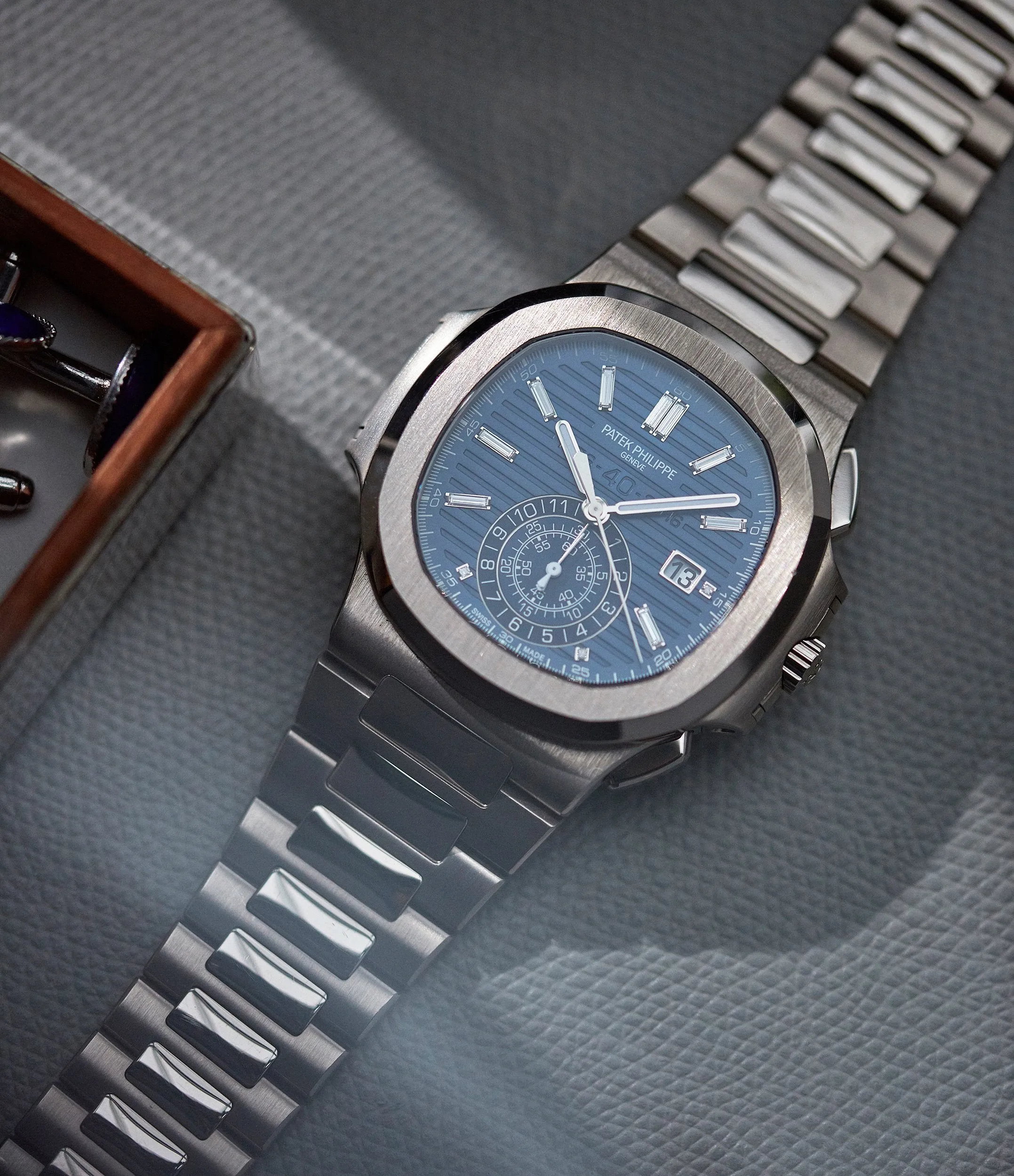 40th Anniversary Nautilus  | 5976G Cal. 28-520C | White Gold