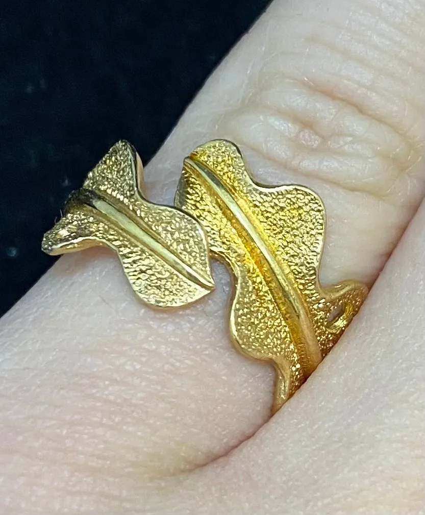 Buccellati-style 18K Yellow Gold Intricate Leaf Design Ring - $3K Appraisal Value w/CoA}