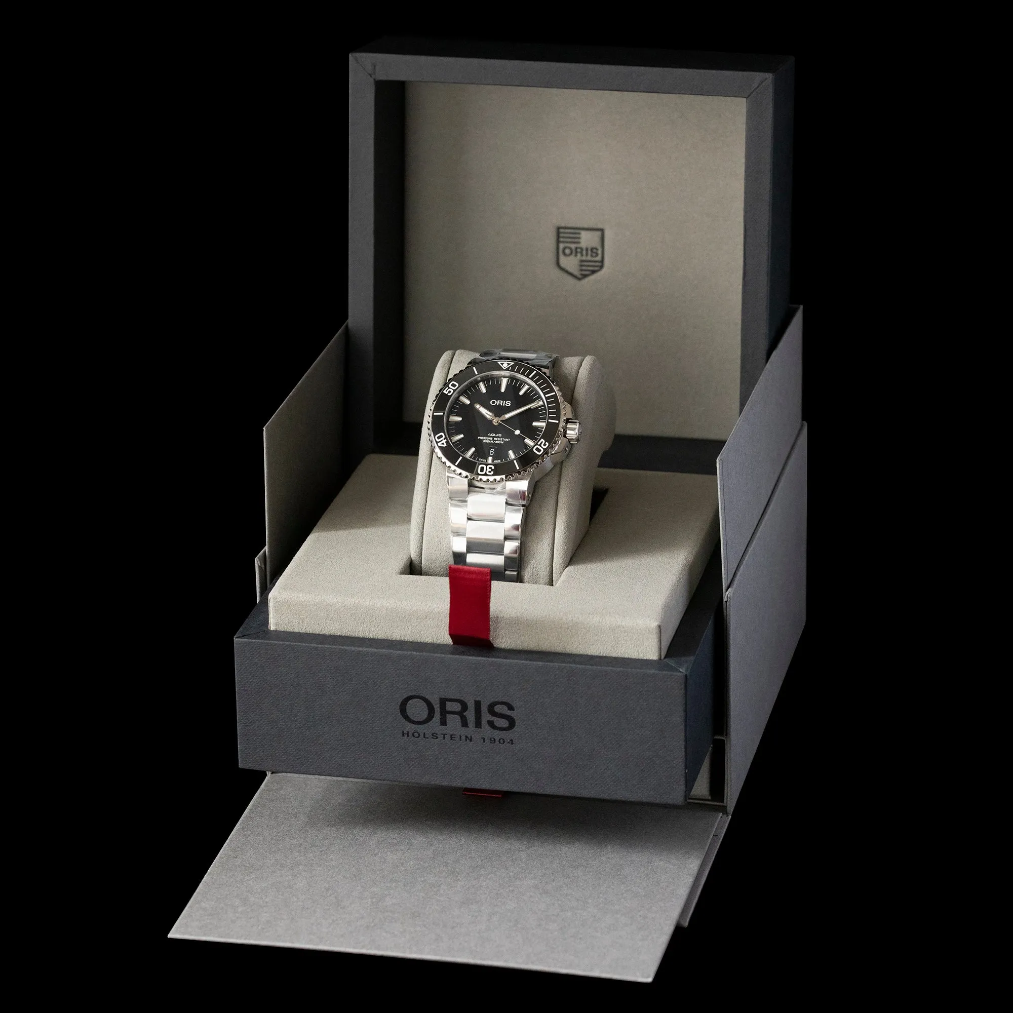Oris - Aquis Date Black 43.5mm