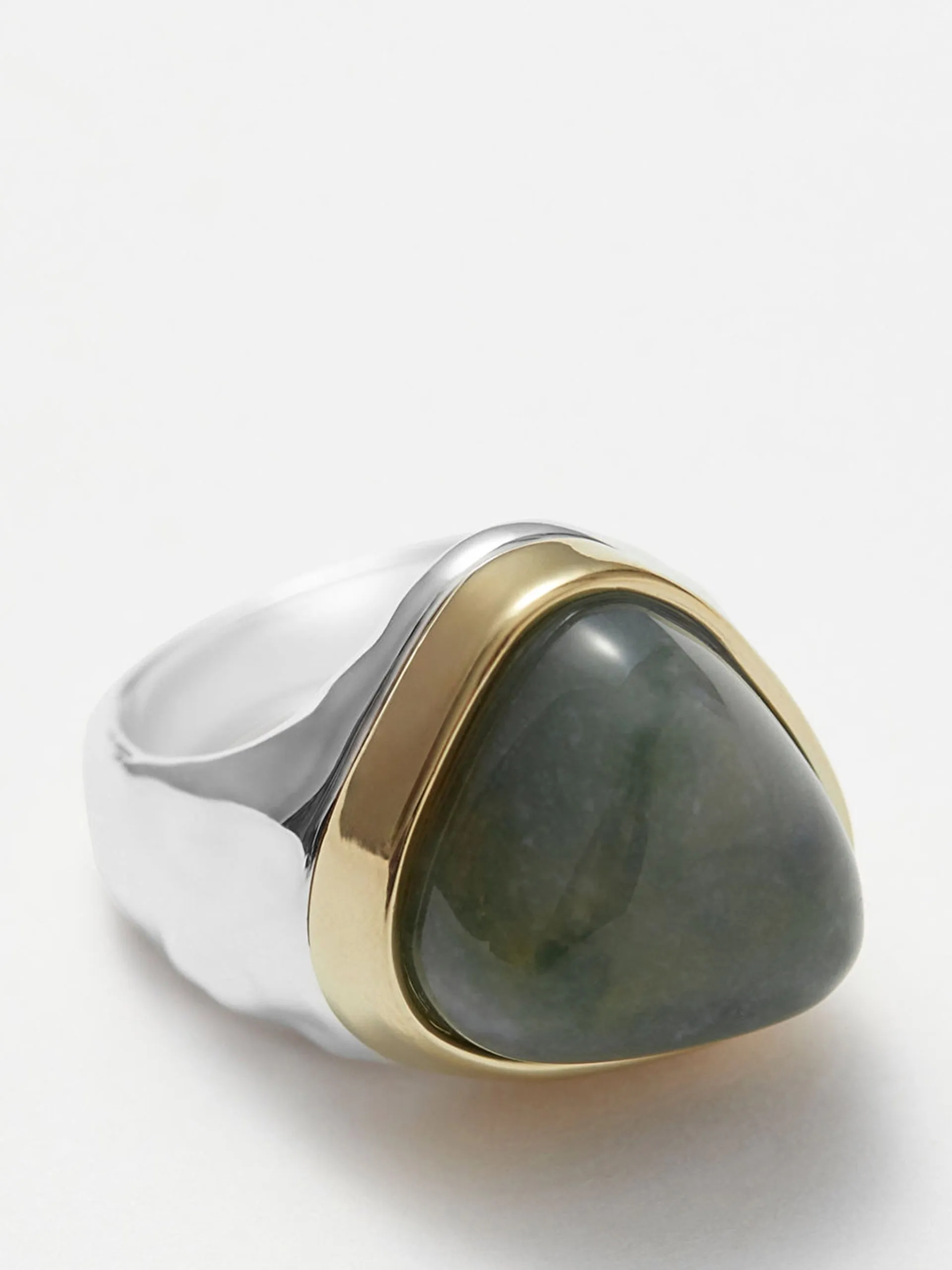 Two-toned stone ring