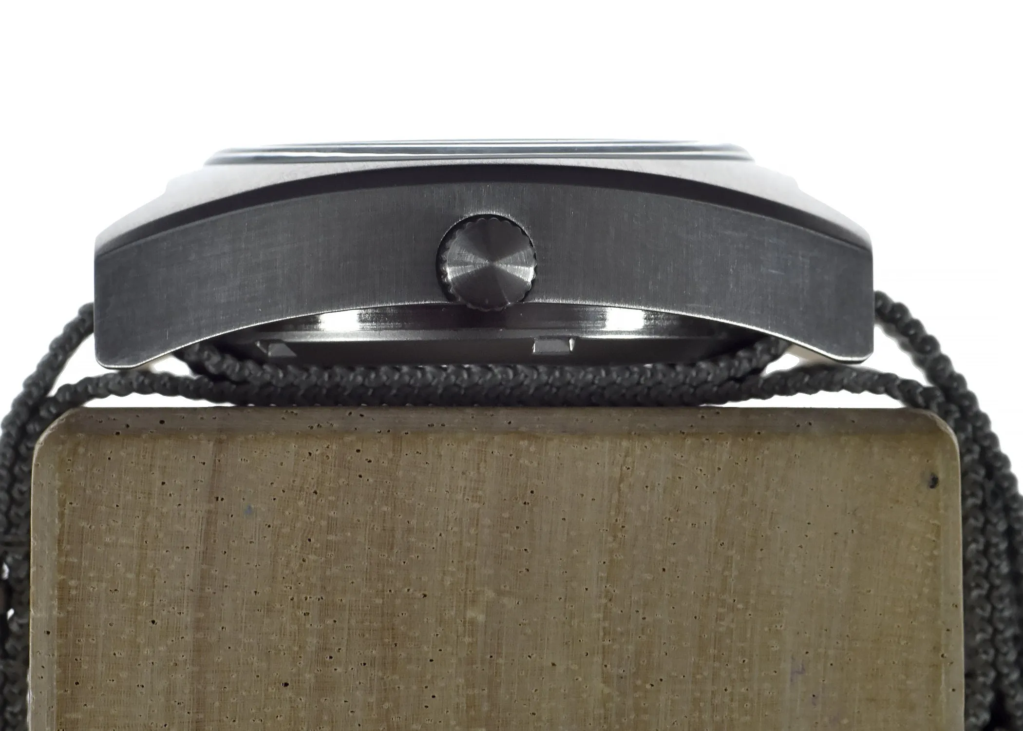 W10 1970s Pattern Hybrid Military Watch with 100m Water Resistance - Non Date Version
