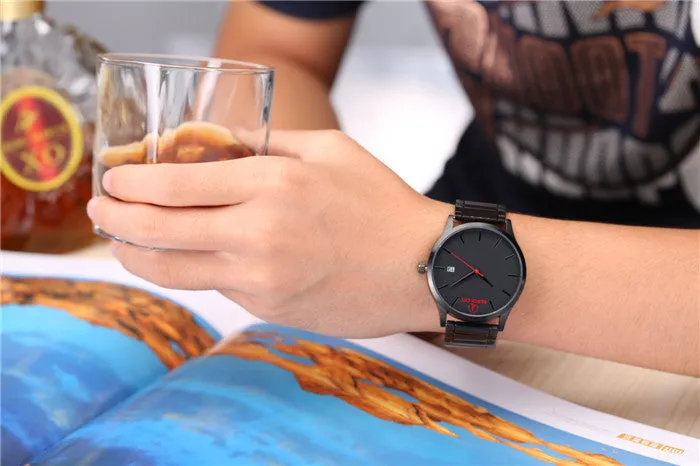 Watches Men Relogio Feminino Hot Man Watch Blackcat Stainless Steel Fashion Quartz Wristwatches Auto Calendar 50m Waterproof